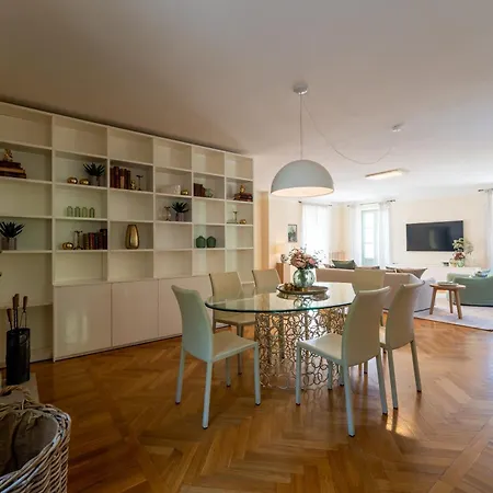 Limonaia Dei Dogi Entire 7br With Private Pool & Garda View *