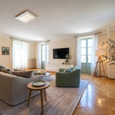Limonaia Dei Dogi Entire 7br With Private Pool & Garda View 빌라 가르냐노