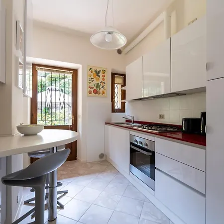 Limonaia Dei Dogi Entire 7br With Private Pool & Garda View *